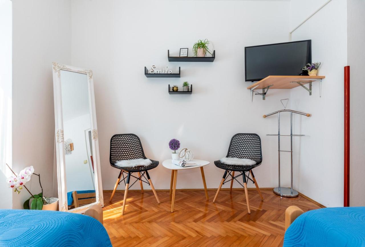 Apartmani Antonija Vozilici エクステリア 写真