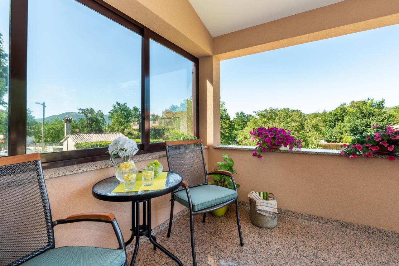 Apartmani Antonija Vozilici エクステリア 写真
