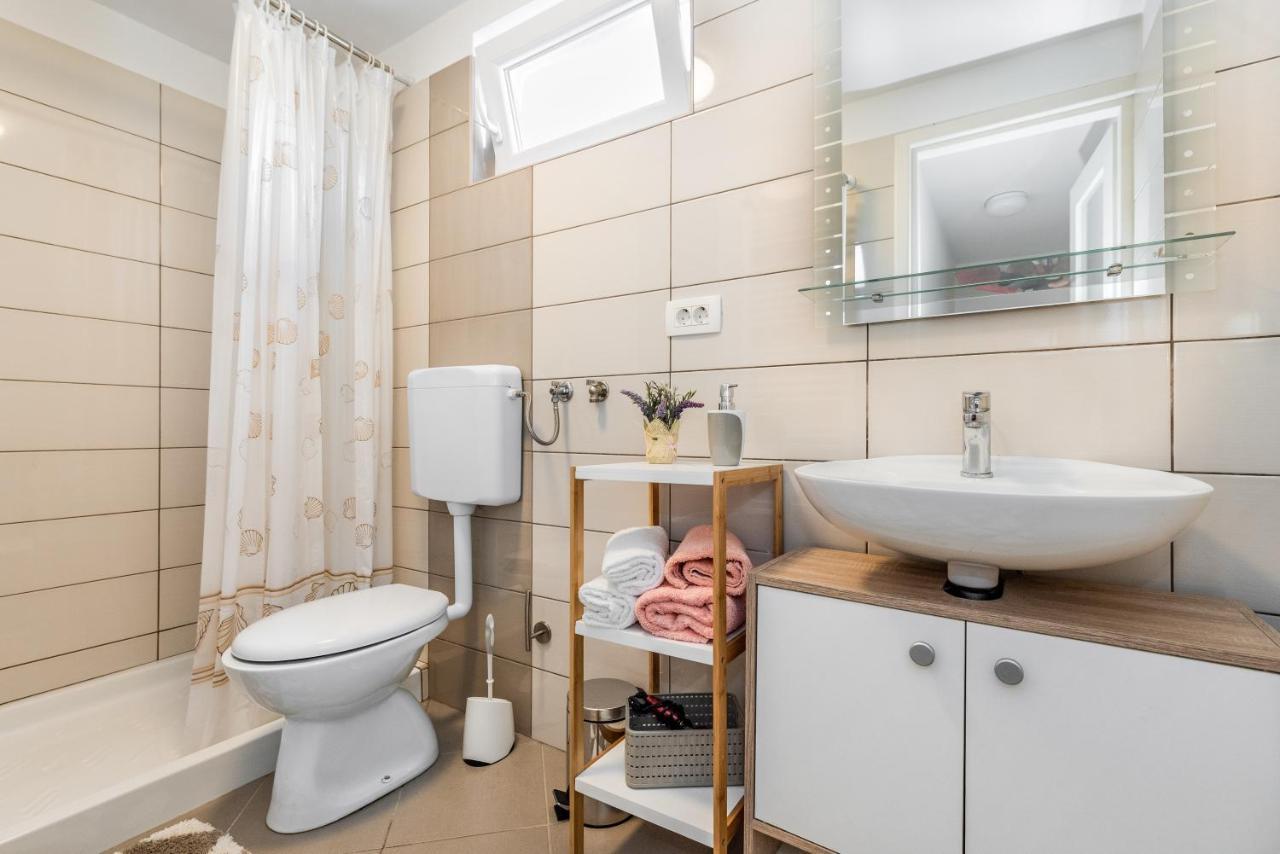 Apartmani Antonija Vozilici エクステリア 写真